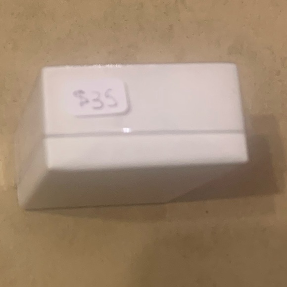 Seashell accent dangle earrings - Picture 2 of 4